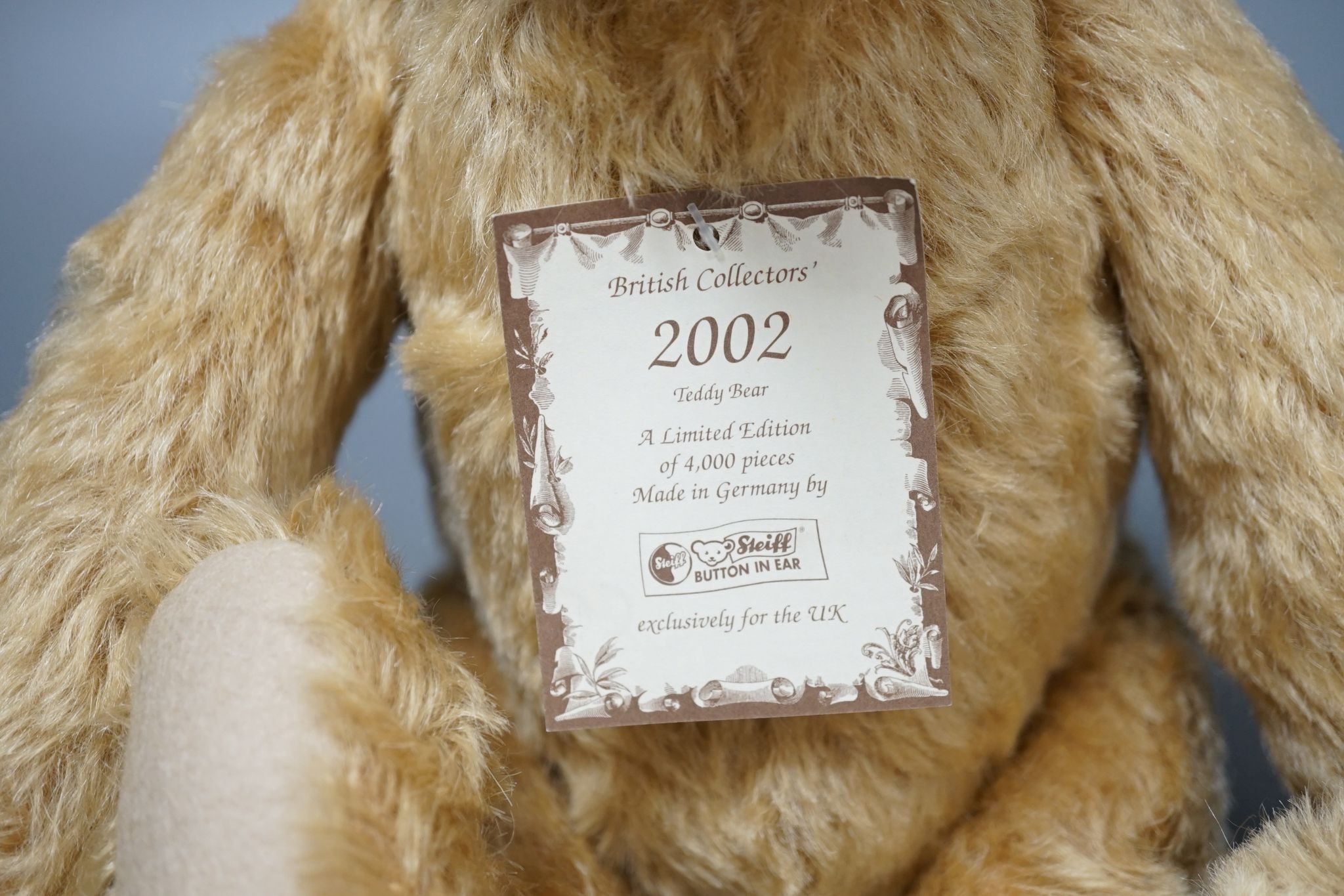 Steiff for British Collectors, 2002, with box and certificate Limited Edition 35cm